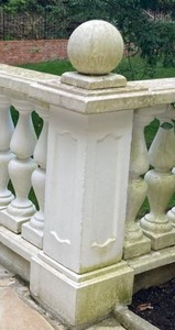 Casa Padrino pilastro decorativa da giardino barocco con palla bianco 33 x 33 x A. 106 cm - Pilastro in pietra in stile antico - Magnifica pilastro da giardino - Decorazione di giardini barocchi