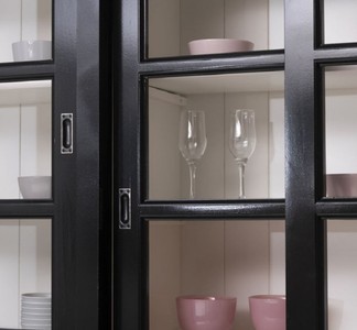 Casa Padrino Landhausstil Esszimmerschrank Schwarz / Weiß 280 x 55 x H. 225 cm - Massivholz Küchenschrank - Esszimmer Möbel im Landhausstil - Landhausstil Esszimmer Einrichtung