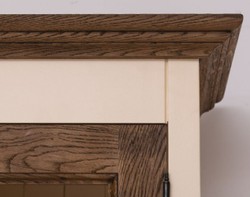 Landhausstil Massivholz Küchenschrank Esszimmerschrank Creme Dunkelbraun Country Style Solid Wood Kitchen Cabinet Dining Room Cabinet Cream Dark Brown