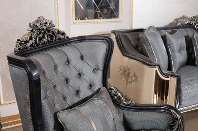 Casa Padrino Luxus Barock Wohnzimmer Set Hellblau / Beige / Schwarz / Gold - 2 Sofas & 2 Sessel & 1 Couchtisch & 2 Beistelltische - Handgefertigte Wohnzimmer Möbel im Barockstil - Edel & Prunkvoll