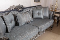 Casa Padrino conjunto de sala de estar barroco de lujo azul claro / beige / negro / oro - 2 Sofás y 2 Sillones y 1 Mesa de Centro y 2 Mesas Auxiliares - Muebles de salón hechos a mano estilo barroco