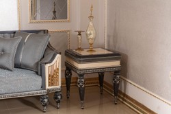 Casa Padrino conjunto de sala de estar barroco de lujo azul claro / beige / negro / oro - 2 Sofás y 2 Sillones y 1 Mesa de Centro y 2 Mesas Auxiliares - Muebles de salón hechos a mano estilo barroco