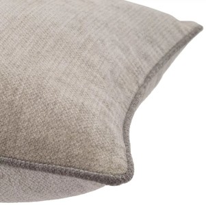 Casa Padrino Luxus Sofa Sandfarben 230 x 100 x H. 75 cm - Wohnzimmer Sofa mit 4 Kissen - Wohnzimmer Möbel - Luxus Möbel - Wohnzimmer Einrichtung - Luxus Einrichtung - Luxus Qualität