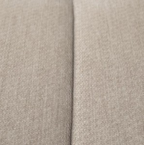 Casa Padrino Luxus Sofa Sandfarben 230 x 100 x H. 75 cm - Wohnzimmer Sofa mit 4 Kissen - Wohnzimmer Möbel - Luxus Möbel - Wohnzimmer Einrichtung - Luxus Einrichtung - Luxus Qualität