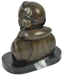 Casa Padrino buste décoratif de luxe en bronze avec socle en marbre pilote bronze / noir 19 x 11 x H. 19 cm - Sculpture en bronze pilote - Figure en bronze pilote - Décorative figure pilote