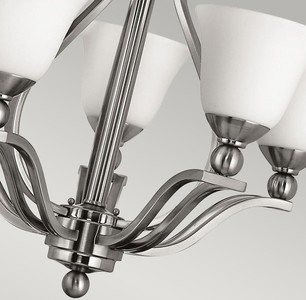 Casa Padrino Luxus Art Deco Kronleuchter Silber / Weiß Ø 61 x H. 62,5 cm - Runder Metall Kronleuchter mit Glas Lampenschirmen - Wohnzimmer Kronleuchter - Art Deco Leuchten - Luxus Leuchten