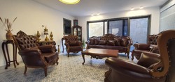 Luxus Barock Wohnzimmer Leder Echtleder Sofa Dunkelbraun Braun Luxury Baroque Living Room Leather Genuine Leather Sofa Dark Brown Brown