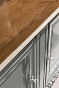 Casa Padrino Luxus Barock Sideboard Grau / Braun / Creme - Handgefertigter Massivholz Schrank mit 2 Türen - Luxus Möbel Möbel im Barockstil - Barock Möbel - Luxus Qualität - Made in Italy