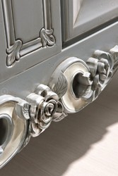 Casa Padrino credenza barocco di lusso grigio / marrone / crema - Armadio fatto a mano in legno massello con 2 ante - Mobili barocchi - Mobili di lusso in stile barocco - Fatto in Italia