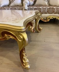 Casa Padrino table basse baroque de luxe blanc / beige / or / marron - Magnifique table de salon style baroque - Meuble de salon de style baroque - Meuble baroque - Ameublement de salon baroque
