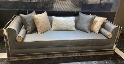 Casa Padrino luxury Art Deco sofa light blue / silver / cream - Mirrored living room sofa - Living room furniture - Art Deco furniture - Luxury furniture - Art Deco furnishings - Luxury furnishings