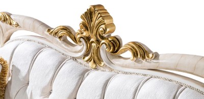 Casa Padrino Luxus Barock Sofa Weiß / Braun / Weiß / Beige / Gold - Prunkvolles Wohnzimmer Sofa mit Glitzersteinen - Barockstil Wohnzimmer Möbel - Luxus Möbel im Barockstil - Barock Einrichtung