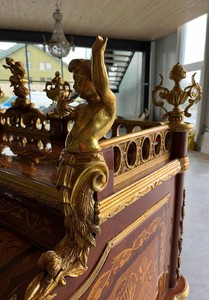 Casa Padrino Luxus Barock Sekretär Braun Intarsien / Gold - Prunkvoller Schreibtisch im Barockstil - Barock Büro Möbel - Möbel im Barockstil - Barock Büro Einrichtung - Edel & Prunkvoll