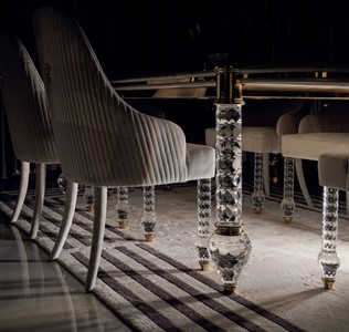 Casa Padrino Luxus Art Deco Esszimmer Set Weiß / Grau / Gold - 1 Art Deco Esstisch mit Kunstmarmor Tischplatte & 6 Art Deco Esszimmerstühle - Art Deco Esszimmer Möbel - Luxus Qualität