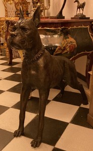 Casa Padrino sculpture de luxe en bronze boxer chien bronze 85 x 28 x H. 95 cm - Figurine de décoration en bronze - Figurine de décoration de salon - Accessoires de décoration de salon de luxe