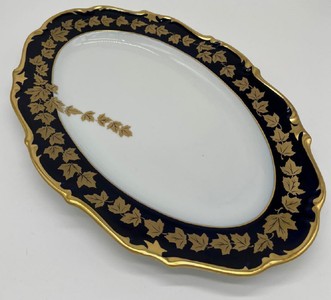 Casa Padrino Luxury Baroque Porcelain Plate White / Dark Blue / Gold 38 cm - Oval Serving Plate - Luxury Baroque Porcelain Accessories - Reichenbach Porzellan - Luxury Quality - Made in Germany