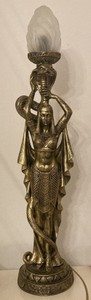 Casa Padrino lámpara de mesa barroco mujer con serpiente cobra oro antiguo A. 74 cm - Magnífica lámpara de escritorio de estilo egipcio - Luces barrocas - Interior barroco - Muebles barrocos