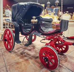 Casa Padrino baroque children's horse drawn carriage black / red - Magnificent children's carriage in baroque style - Handmade baroque carriage - Baroque decorative accessories - Baroque furniture