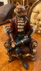 Casa Padrino figurine décorative renard avec fauteuil baroque 16 x 16 x H. 25 cm - Figurine décorative en résine - Figurine décorative de bureau - Figurine décorative salon - Sculpture décorative