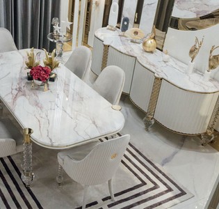 Casa Padrino Luxus Art Deco Esstisch Weiß / Gold 230 x 121 x H. 77 cm - Art Deco Esszimmer Tisch mit Kunstmarmor Tischplatte - Art Deco Möbel - Esszimmer Möbel - Luxus Möbel - Luxus Qualität