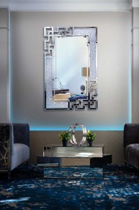 Casa Padrino Designer Kristall Wandspiegel 80 x 3 x H. 120 cm - Rechteckiger Spiegel mit dekorativen Glaskristallen - Wohnzimmer Spiegel - Schlafzimmer Spiegel - Garderoben Spiegel - Luxus Möbel