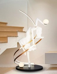 Casa Padrino lampadaire de luxe danceur blanc / laiton / noir H. 179 cm - Lampadaire LED en résine - Lampadaires de luxe - Luminaires de luxe - Meuble de luxe