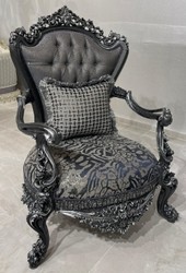 Casa Padrino sillón barroco de lujo gris / plata - Magnífico sillón de salón - Muebles de salón de estilo barroco - Muebles de lujo de estilo barroco - Mobiliario barroco - Noble y Magnífico