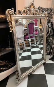 Casa Padrino espejo barroco plata - Espejo de pared hecho a mano con elegantes decoraciones - Magnífico espejo de pared de estilo barroco - Espejo de guardarropa barroco - Muebles barrocos