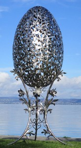 Casa Padrino sculpturede jardin baroque de luxe XXL en acier inoxydable oeuf argent 107 x 95 x H. 200 cm - Immense décoration de jardin XXL - Décoration d'extérieur de luxe - Accessoires de jardin