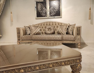 Casa Padrino Luxus Barock Sofa Gold / Grau / Gold - Prunkvolles Wohnzimmer Sofa - Barockstil Wohnzimmer Möbel - Barock Einrichtung - Luxus Möbel im Barockstil - Edel & Prunkvoll