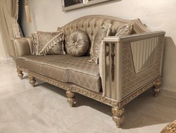 Casa Padrino luxury baroque Chesterfield sofa gold / gray / gold - Magnificent living room sofa - Luxury furniture in baroque style - Baroque style living room furniture - Noble & Magnificent