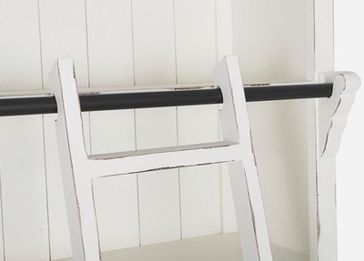 Casa Padrino Landhausstil Schrank mit Leiter Antik Weiß 143,5 x 40,6 x H. 233,7 cm - Bücherschrank - Regalschrank - Wohnzimmerschrank - Büroschrank - Landhausstil Möbel