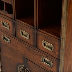 Casa Padrino Luxury Vintage Style Bar Cabinet with Wheels Brown 74 x 37 x H. 123 cm - Solid Wood Wine Cabinet - Vintage Style Bar Furniture - Luxury Bar Furniture - Solid Wood Bar Furniture