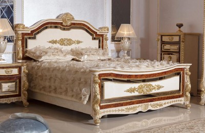 Casa Padrino luxury baroque double bed white / beige / brown / gold - Magnificent solid wood bed - Luxury bedroom furniture in baroque style - Baroque bedroom furniture - Baroque bedroom furnishings