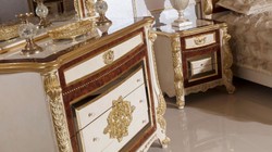 Casa Padrino luxury baroque chest of drawers white / beige / brown / gold - Handmade baroque style dresser with 4 drawers - Luxury baroque style bedroom furniture - Baroque bedroom furniture