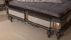 Casa Padrino set per camera da letto barocco di lusso grigio / marrone scuro / oro - 1 Letto Matrimoniale Barocco con Testiera e 2 Comodini Barocchi - Mobili camera da letto di lusso stile barocco