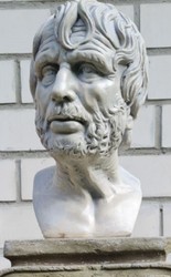 Casa Padrino Art Nouveau Garden Deco Stone Bust Man Gray 17 x 26 x H. 41 cm - Garden Deco Stone Sculpture - Baroque & Art Nouveau Garden Deco