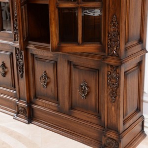 Casa Padrino Luxus Landhausstil Bücherschrank Braun / Antik Messing 262,5 x 54 x H. 251 cm - Massivholz Schrank mit Beleuchtung - Wohnzimmerschrank - Büroschrank - Luxus Landhausstil Möbel
