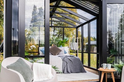 Casa Padrino Luxus Gartenhaus Schwarz / Grau 400 x 300 x H. 276,2 cm - Massivholz Garten Haus mit Glasfenstern und Glastüren - Gewächshaus - Luxus Gartenhäuser - Luxus Gewächshäuser
