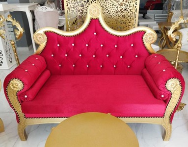 Casa Padrino divano barocco di lusso rosso / oro - Divano da soggiorno in legno massello fatto a mano con velluto pregiato e strass - Mobili barocchi - Nobile e Magnifico