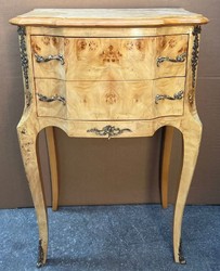 Casa Padrino baroque chest of drawers birds eye maple - Handmade solid wood bedside table in baroque style - Antique style bedside table - Side table with 2 drawers - Handmade baroque furniture