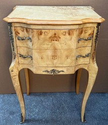 Casa Padrino baroque chest of drawers birds eye maple - Handmade solid wood bedside table in baroque style - Antique style bedside table - Side table with 2 drawers - Handmade baroque furniture