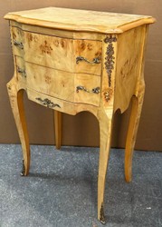 Casa Padrino baroque chest of drawers birds eye maple - Handmade solid wood bedside table in baroque style - Antique style bedside table - Side table with 2 drawers - Handmade baroque furniture