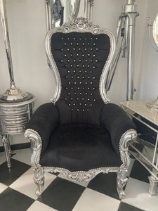 Casa Padrino Barock Thron Sessel mit edlem Samtstoff und Glitzersteinen Schwarz / Silber - Prunkvoller Barockstil Königssessel - Barockstil Hochzeitssessel - Barockstil Riesensessel - Barock Möbel