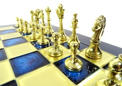 Casa Padrino ensemble de jeu d'échecs de luxe noir / bleu / or / argent / laiton 36 x 36 cm - Échiquier en laiton peint à la main avec pièces d'échecs en métal - Accessoires de décoration de luxe