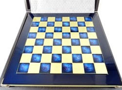 Casa Padrino ensemble de jeu d'échecs de luxe noir / bleu / or / argent / laiton 36 x 36 cm - Échiquier en laiton peint à la main avec pièces d'échecs en métal - Accessoires de décoration de luxe