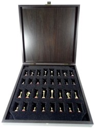 Casa Padrino ensemble de jeu d'échecs de luxe noir / bleu / or / argent / laiton 36 x 36 cm - Échiquier en laiton peint à la main avec pièces d'échecs en métal - Accessoires de décoration de luxe