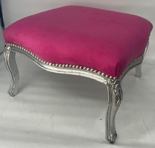 Casa Padrino Barock Hocker Rosa / Silber - Handgefertigter Sitzhocker im Barockstil - Barock Fußhocker - Wohnzimmer Möbel im Barockstil - Barockstil Möbel - Barock Möbel - Edel & Prunkvoll