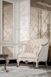 Casa Padrino fauteuil de salon baroque de luxe crème / argent / argent antique - Fauteuil de style baroque fait main avec coussin décoratif - Meuble de salon de luxe de style baroque
