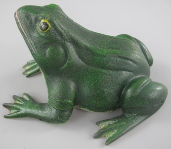 Casa Padrino sculpture décorative grenouille vert 18 x 16 x H. 11 cm - Figurine décorative en métal - Sculpture jardin - Sculpture terrasse - Accessoires de décoration jardin & terrasse